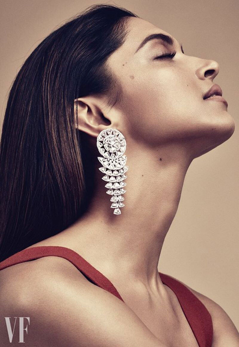 Deepika Padukone Photoshoot for Vanity Fair on Jewellery, August 2017 5