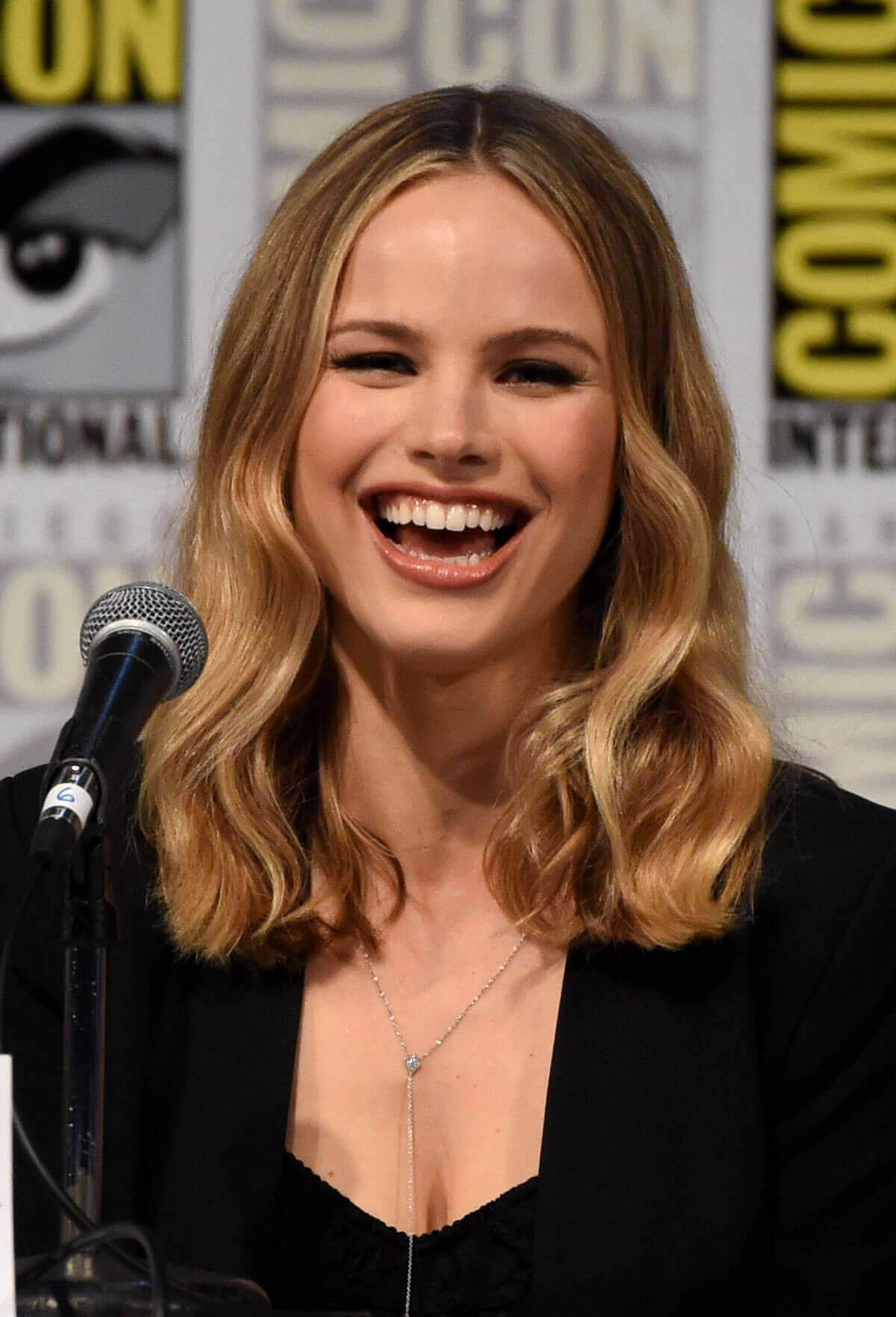 Halston Sage at The Orvile Panel at Comic-con in San Diego Photos 2