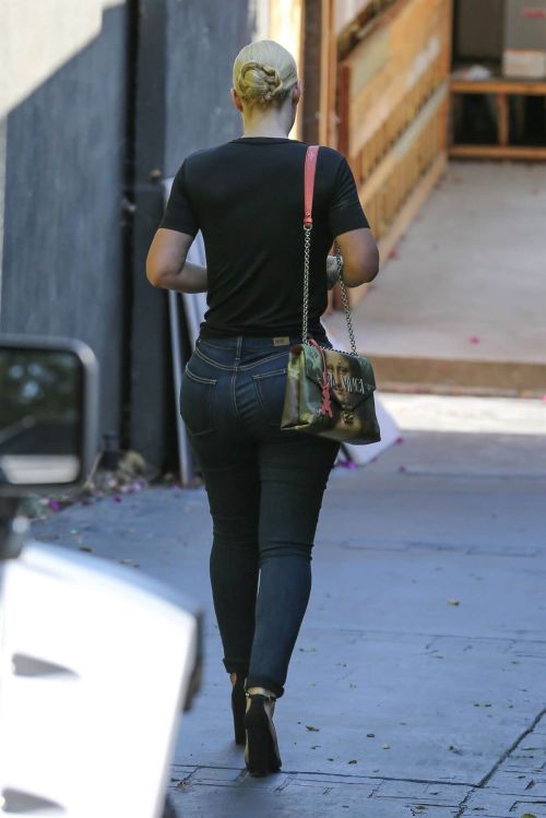 Iggy Azalea Stills at a Friend