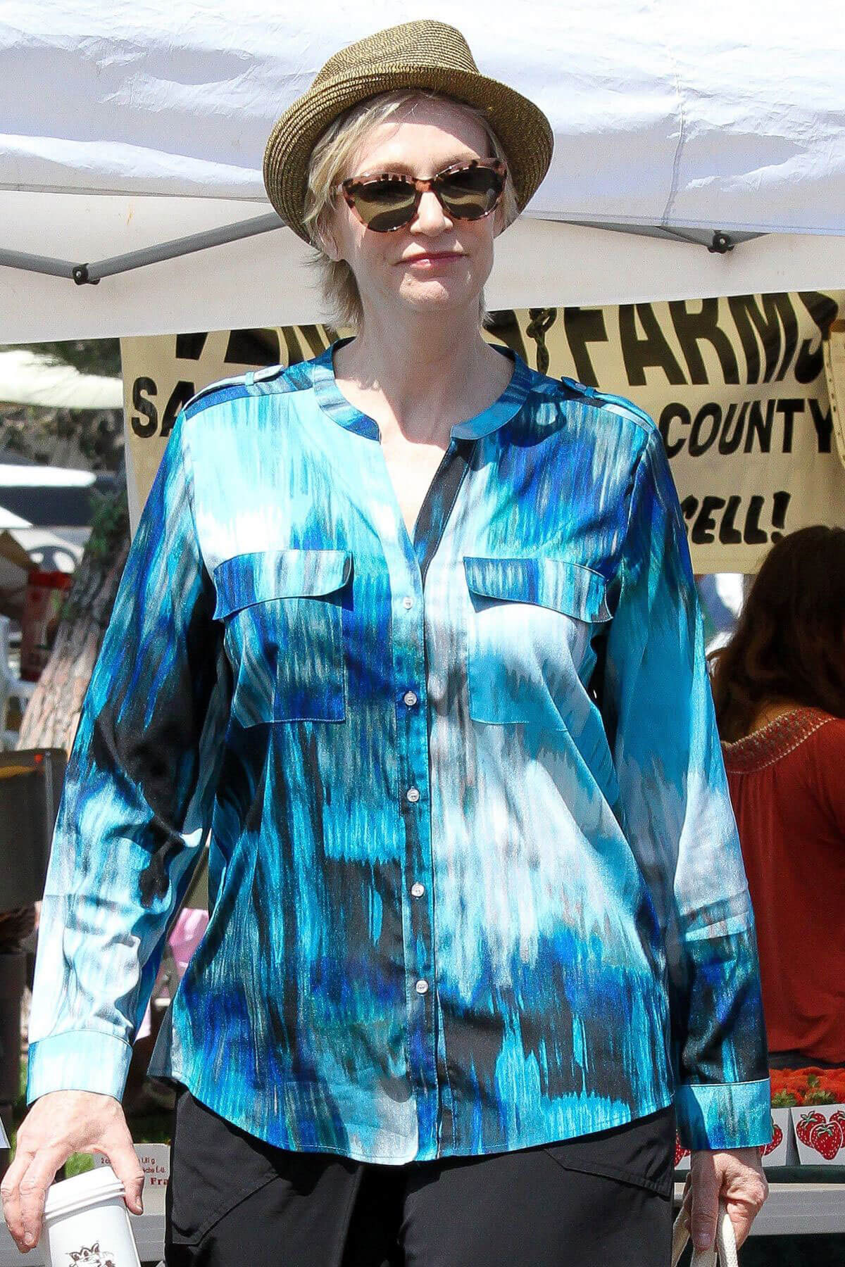 Jane Lynch Stills Shopping at Farmer's Market in Los Angeles