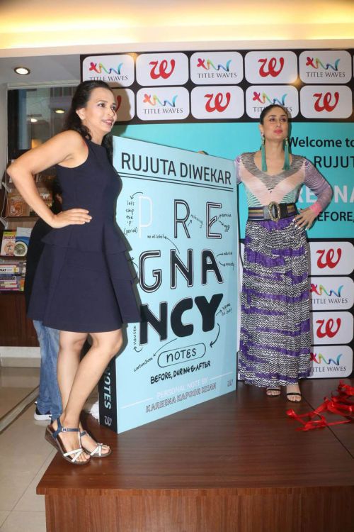 Kareena Kapoor at Pregnancy Book Launch Photos 3