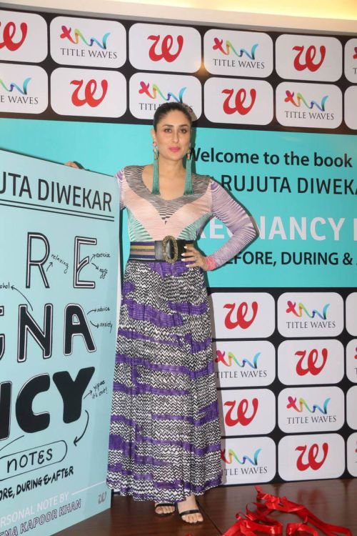 Kareena Kapoor at Pregnancy Book Launch Photos 5
