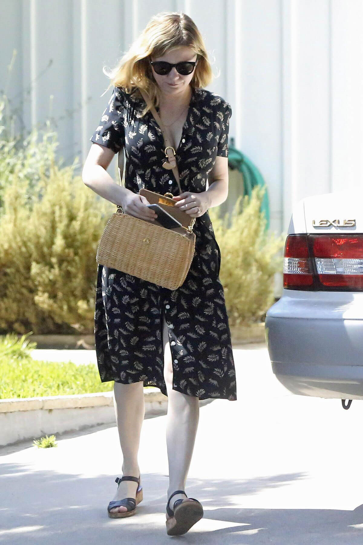 Kirsten Dunst Stills Out in Toluca Lake