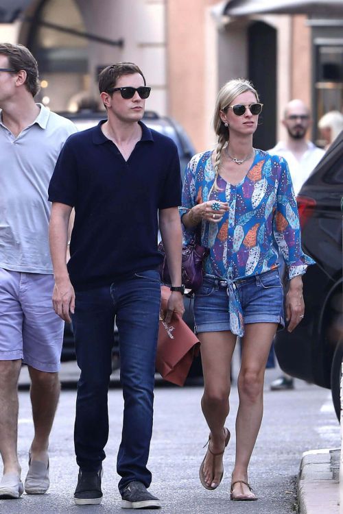 Nicky Hilton Stills Out in St Tropez Photos 8