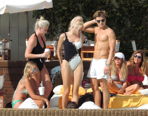 Pixie Lott in Swimsuit at a Beach in Ibiza Photos 1