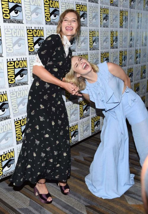 Rose McIver Stills at Izombie Panel at Comic-con in San Diego 10