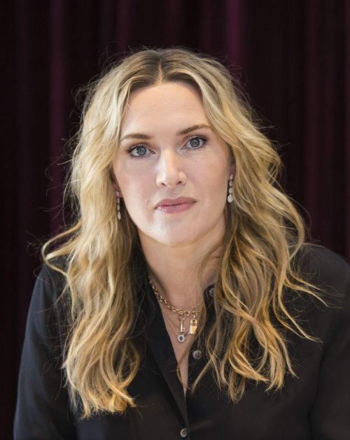 Kate Winslet Stills at The Mountain Between Us Photocall at 2017 TIFF 7