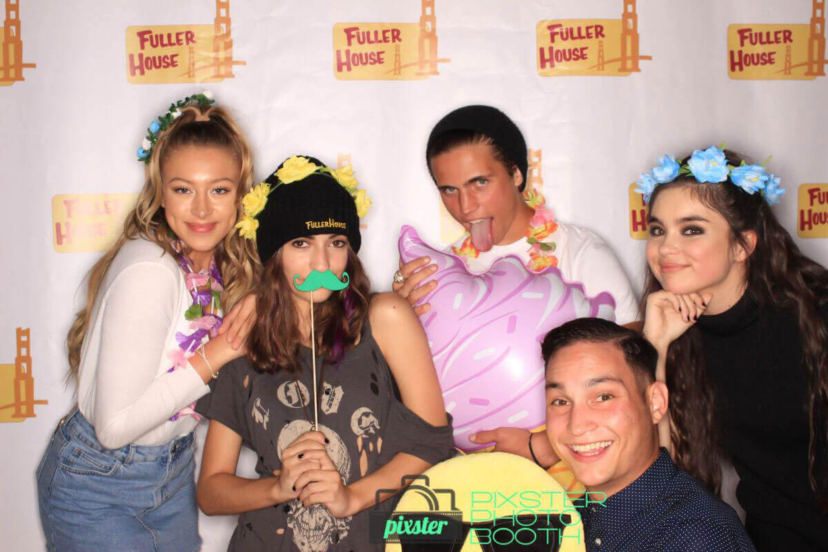 Landry Bender Stills at Fuller House Season 3 Wrap Party Photo Booth in Burbank, September 2017