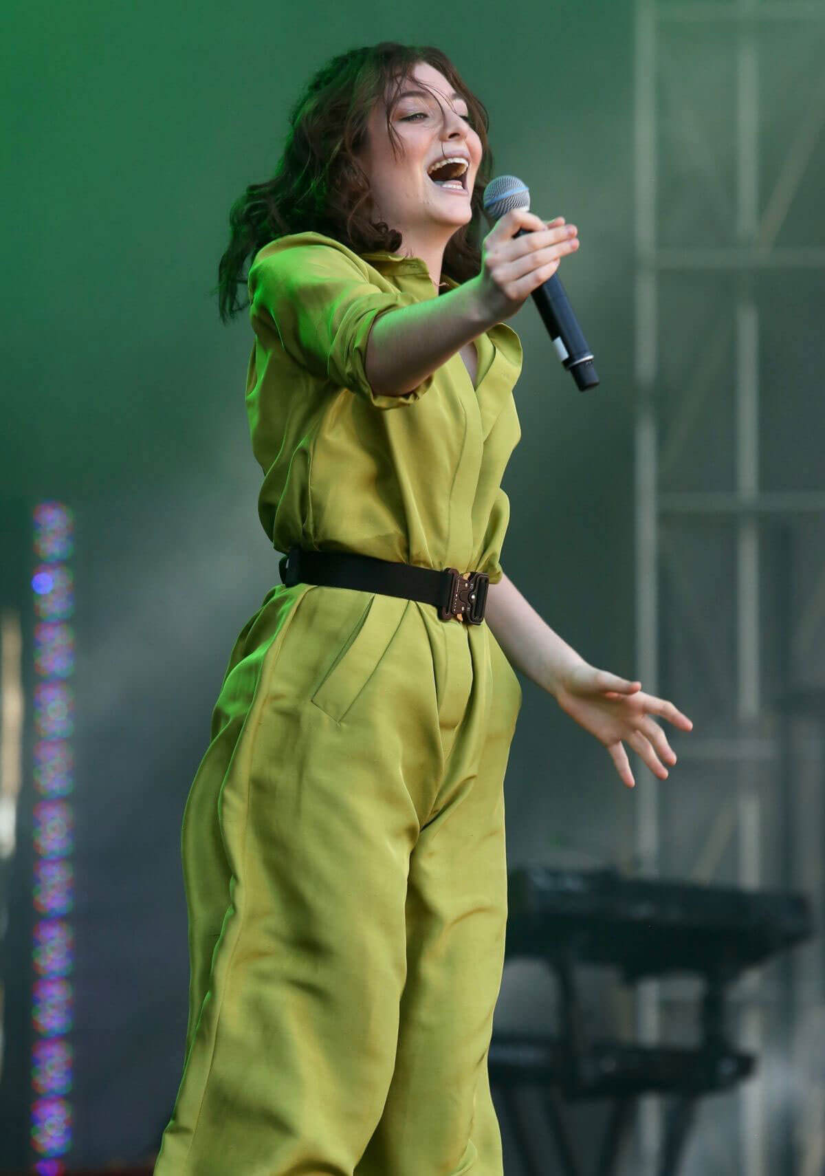 Lorde Stills Performs Live at iHeartRadio Beach Ball Summer Concert in Vancouver