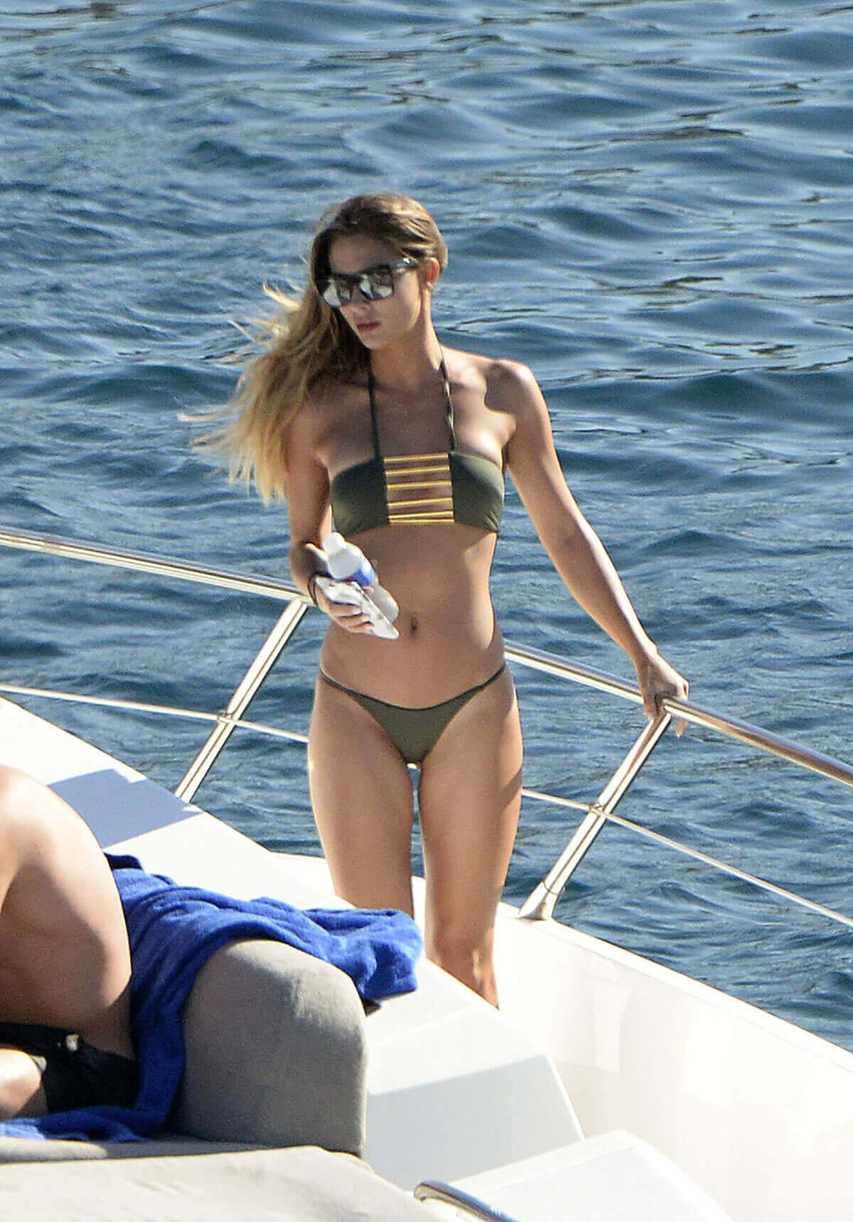 Mario Gotze with Ann-Kathrin Brommel in Bikini at a Yacht in Mallorca