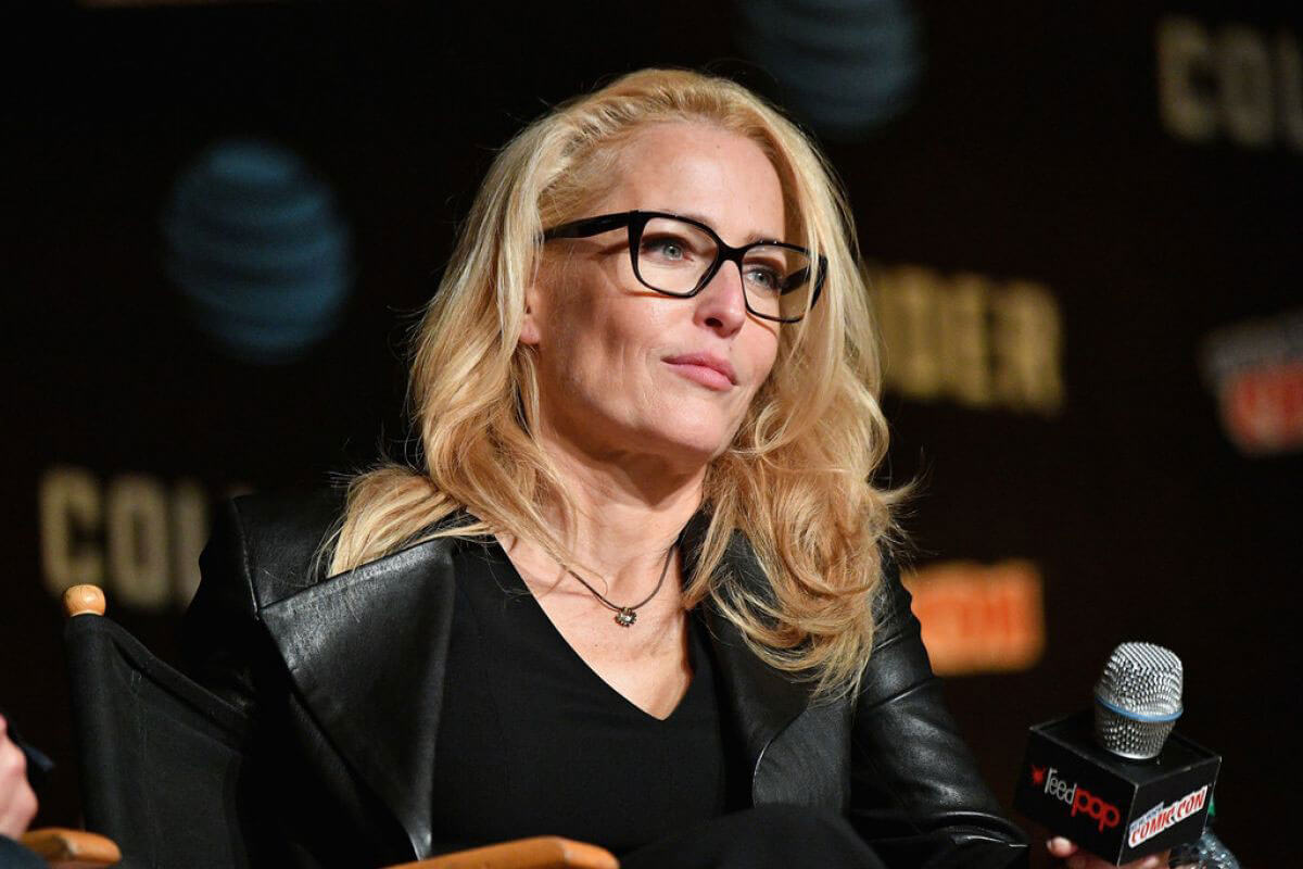 Gillian Anderson Stills at The X-Files Panel 2017 New York Comic-con
