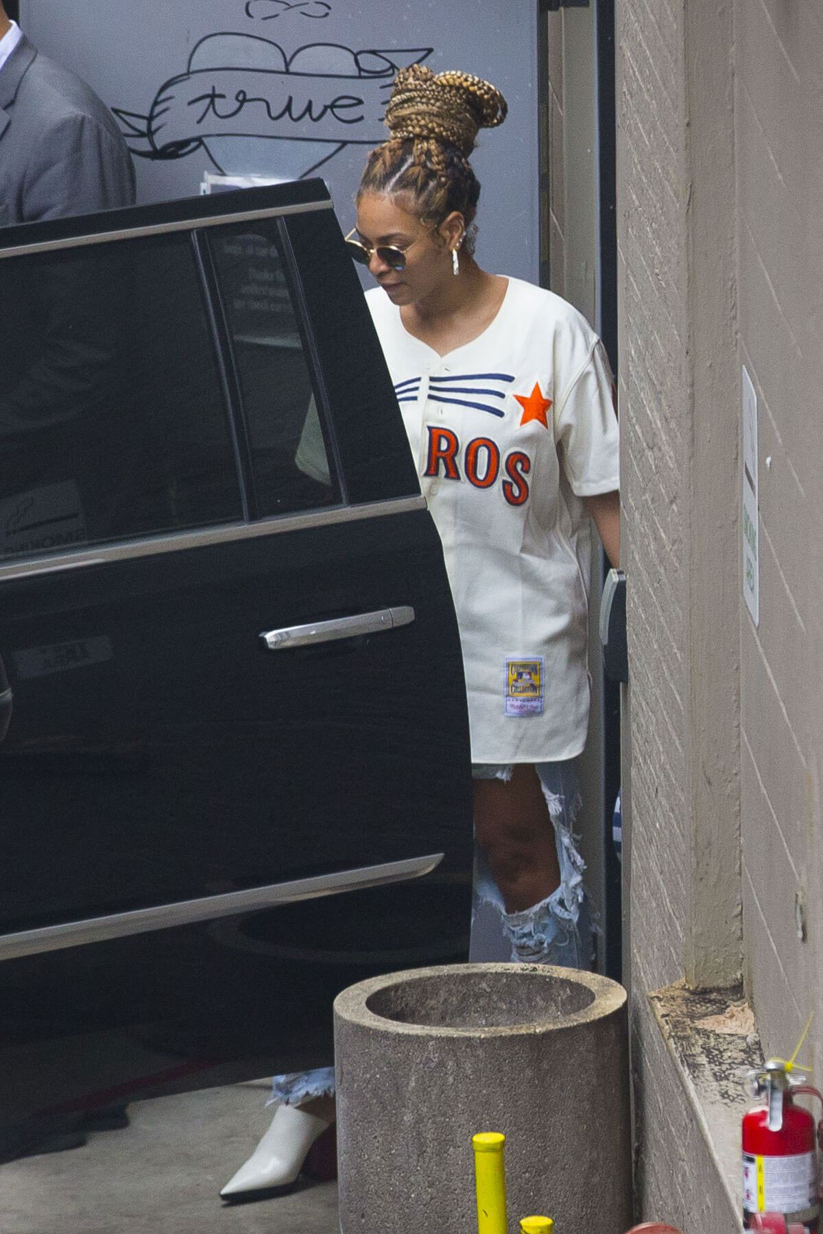 Beyonce Stills Leaves Dooky Chase Restaurant in New Orleans