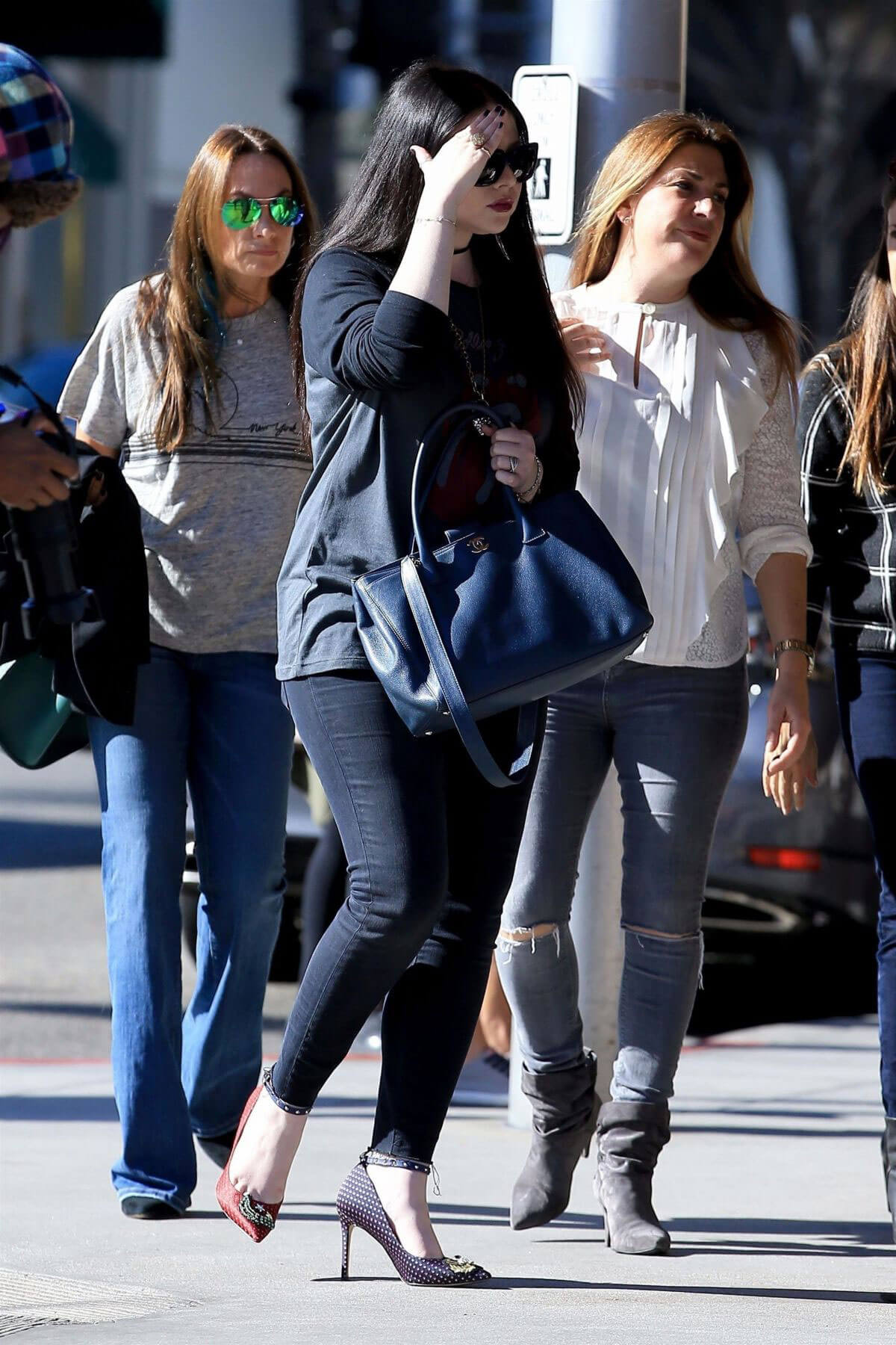 Michelle Trachtenberg Stills Out for Lunch in Beverly Hills