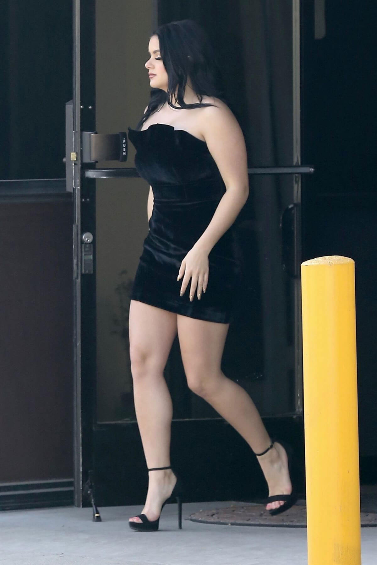 Ariel Winter Stills Arrives at a Studio in Studio City 2017/12/26