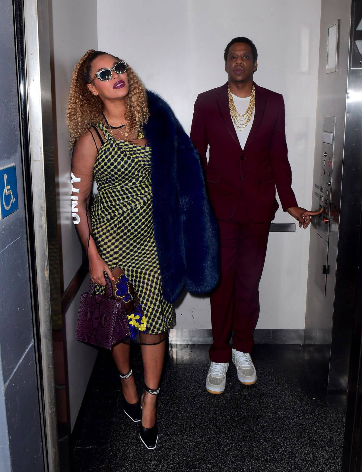 Beyonce Stills Out and About in New York 2017/12/04