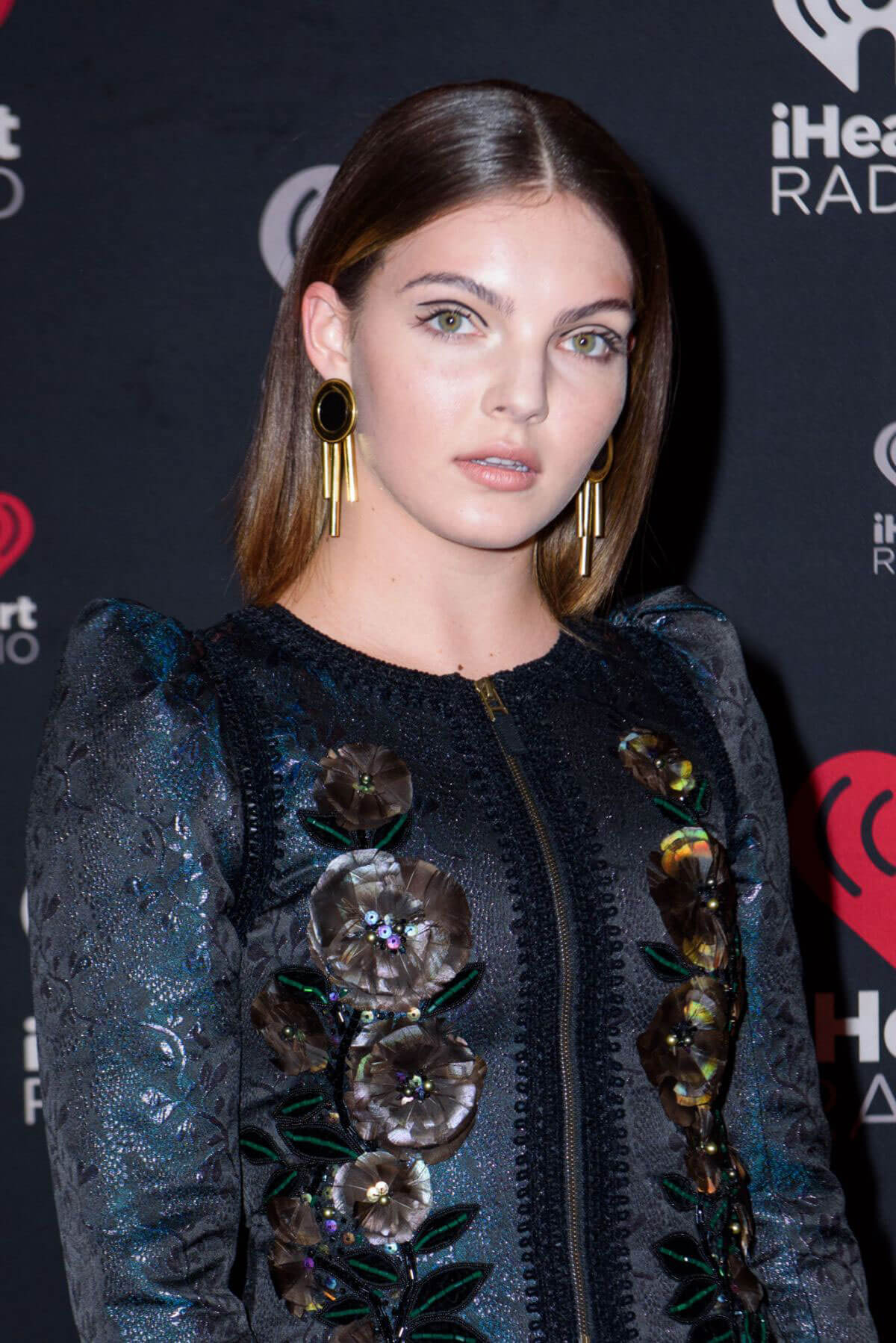 Camren Bicondova Stills at Iheartradio Jingle Ball in Toronto 2017/12/09