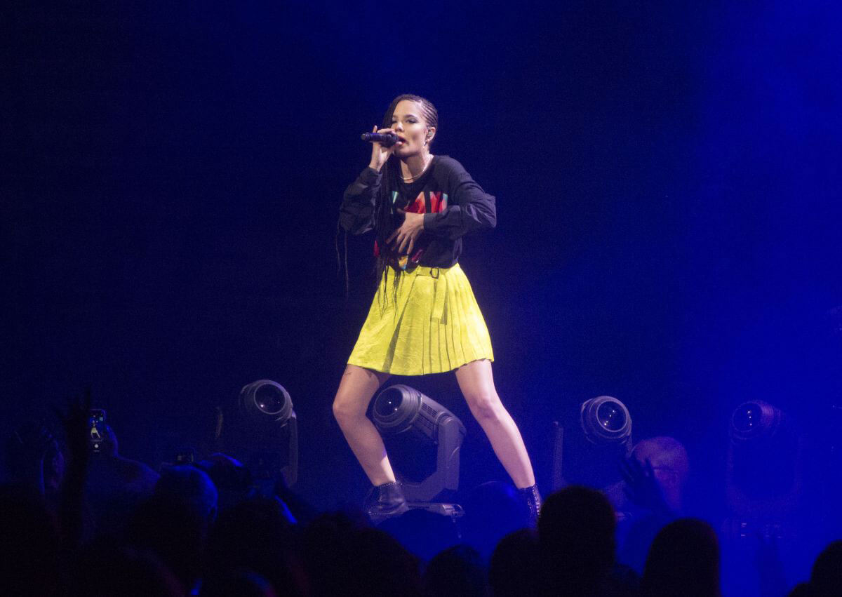 Halsey Stills at 99.5 Iheartradio Jingle Ball 2017 in Washington 2017/12/11