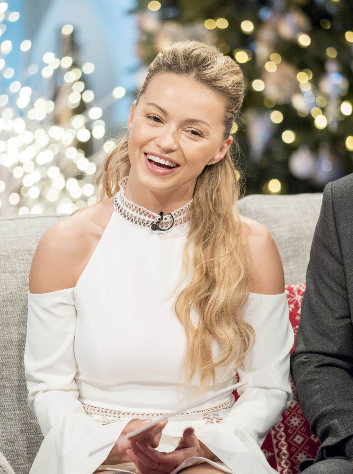 Ola Jordan Stills at Lorraine Show in London 2017/12/20