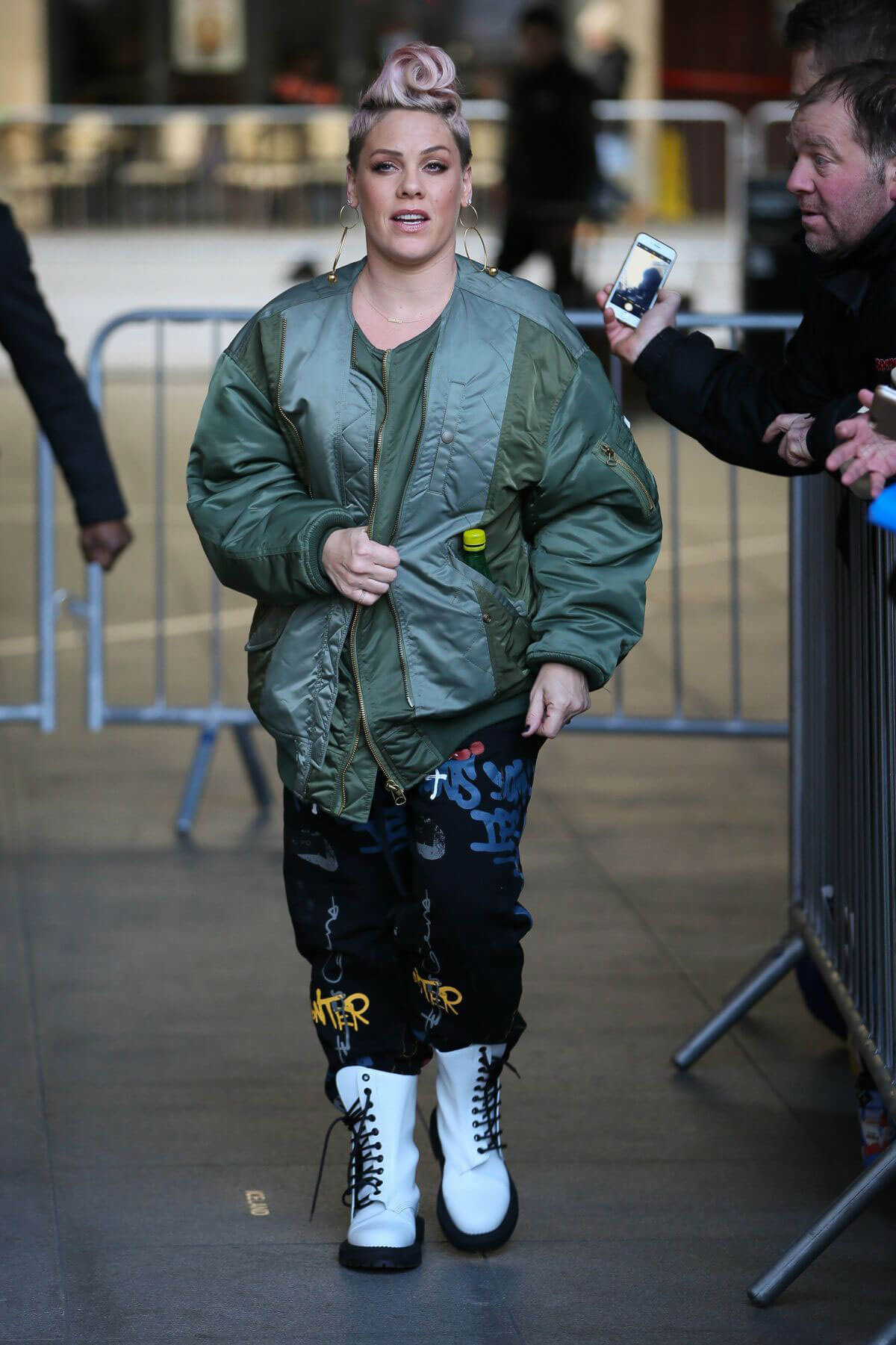 Pink Stills Arrives at BBC Radio 1 Studios in London 2017/12/01