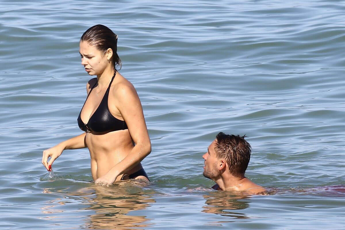 Ana Galkova Stills in Bikini on the Beach in Miami 2017/11/19