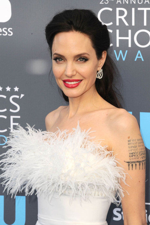 Angelina Jolie Stills at 2018 Critics Choice Awards in Santa Monica 2018/01/11 5