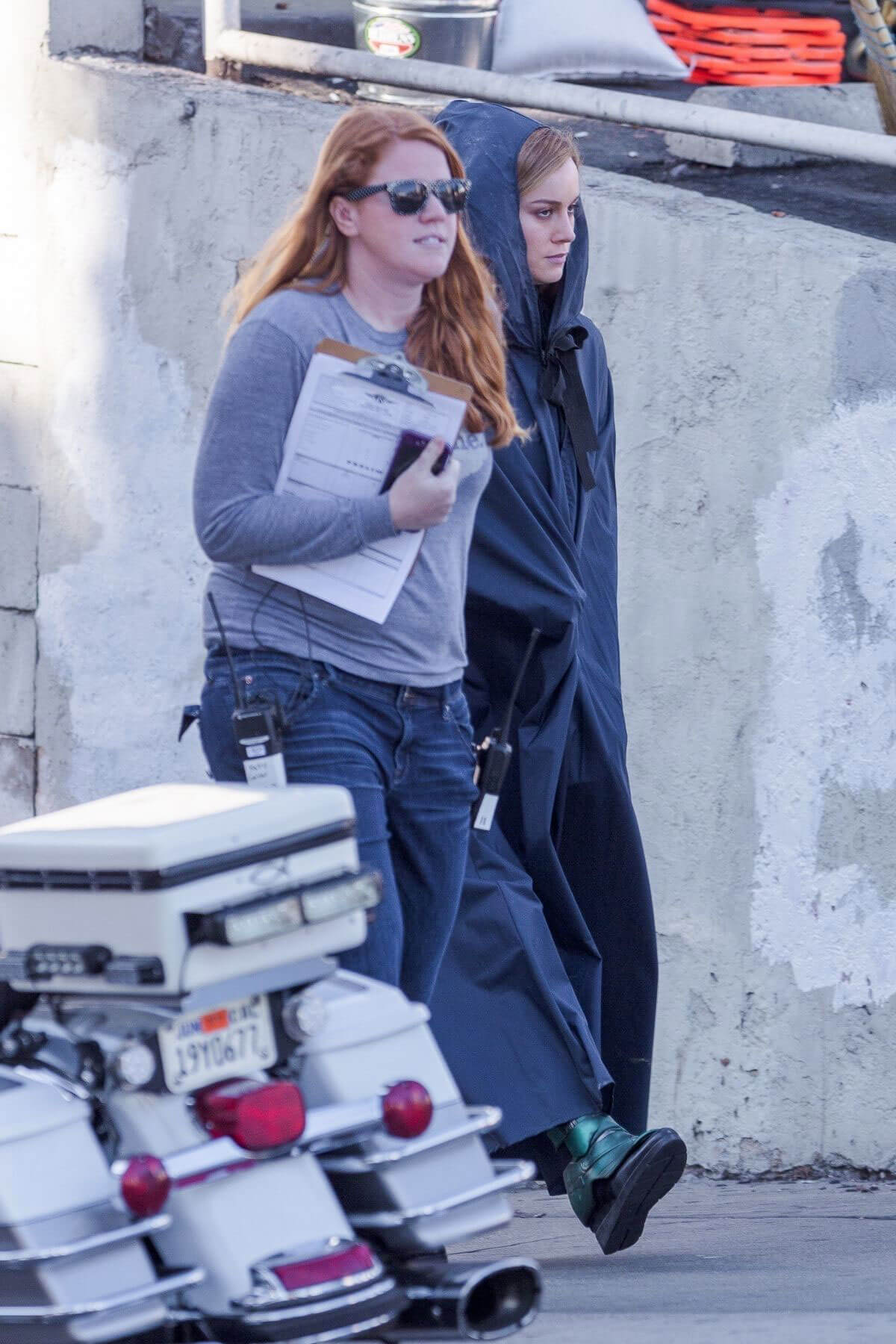 Brie Larson Stills on the Set of Captain Marvel in Los Angeles 2018/01/26