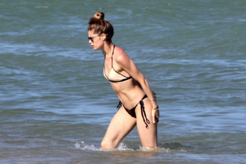 Doutzen Kroes and Pregnant Candice Swanepoel Stills in Bikini at Espelho Beach in Bbahia 2018/01/06 8