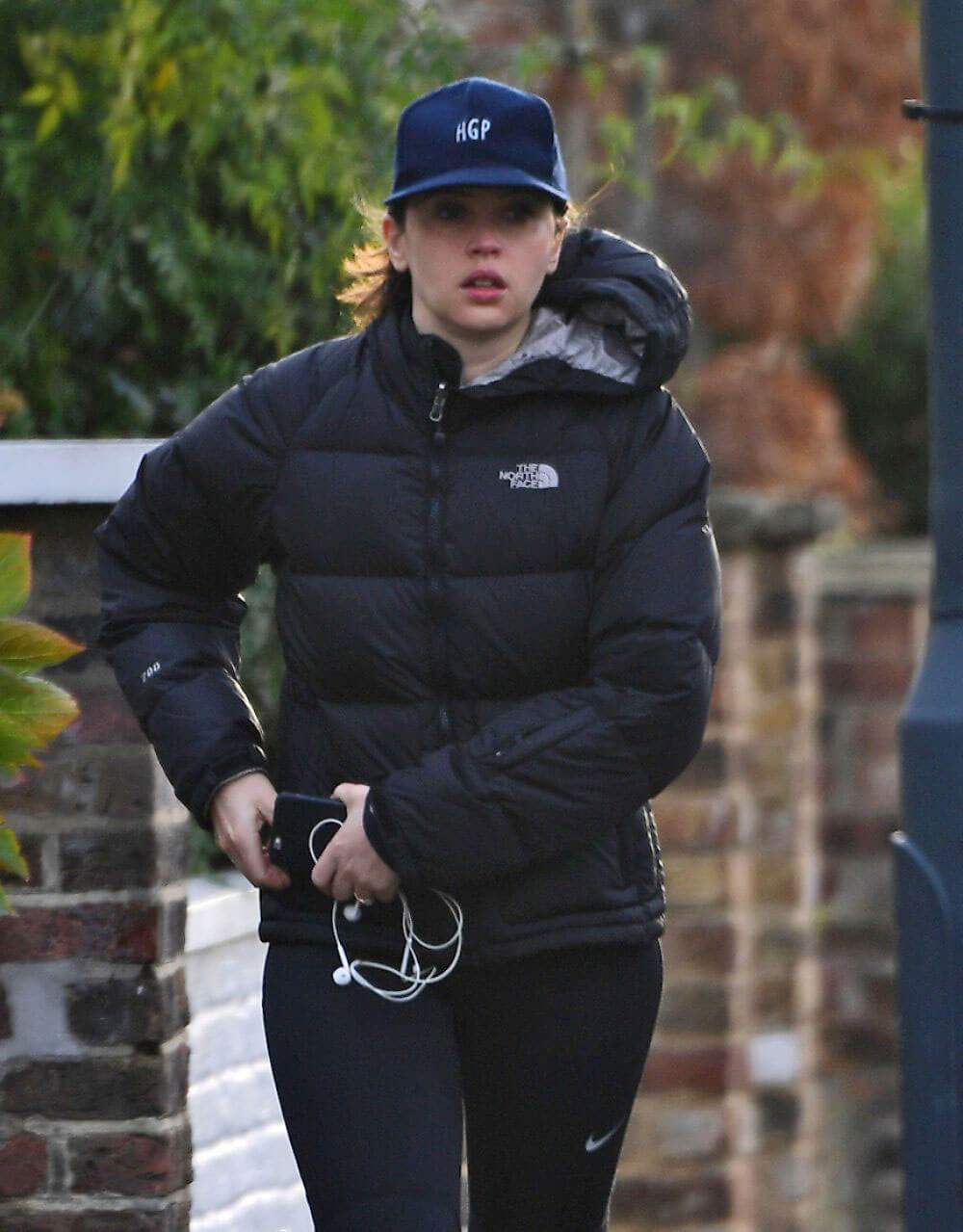 Felicity Jones Stills Out Jogging in New York 2017/12/08
