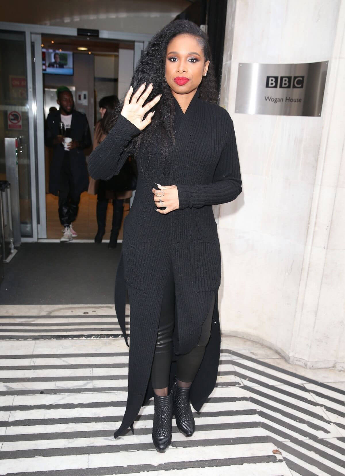 Jennifer Hudson Stills Arrives at BBC Radio in London 2018/01/06
