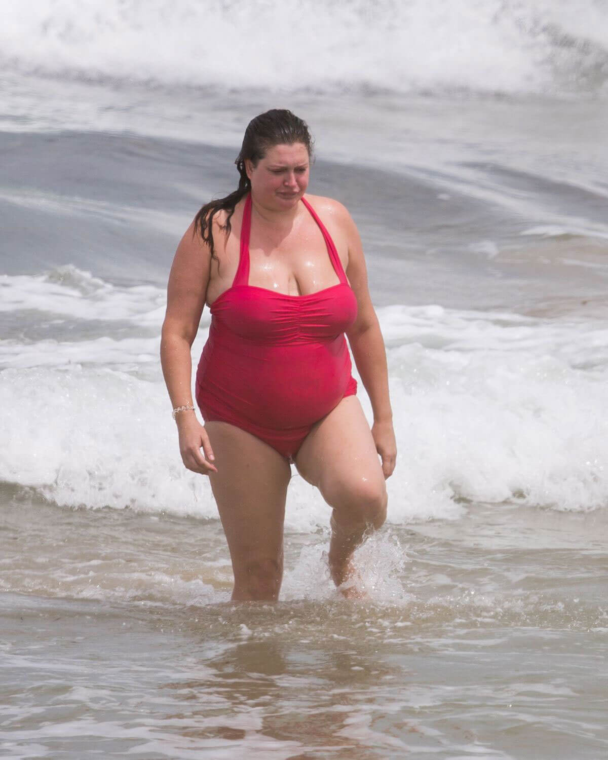 Kate Fischer Stills in Swimsuit on the Beach in South Australia 2018/01/11