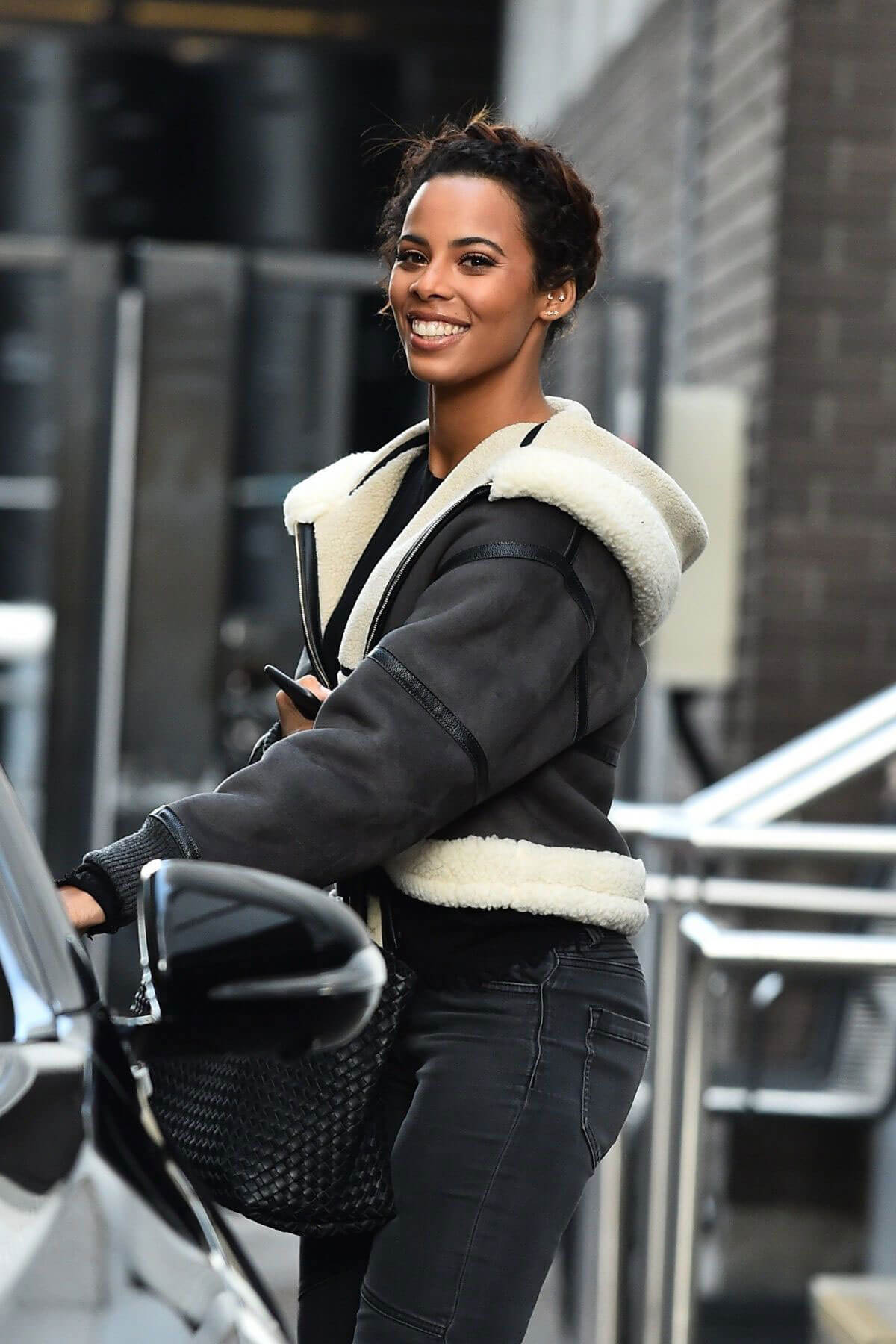 Rochelle Humes Stills Leaves ITV Studios in London 2018/01/30