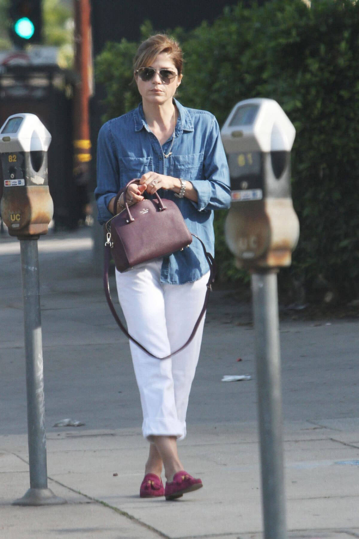 Selma Blair Stills Pay Parking Meter in Los Angeles 2018/01/04