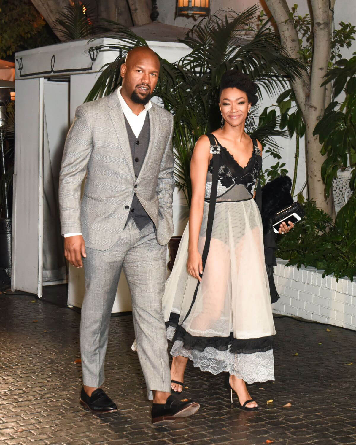 Sonequa Martin-Green Stills at W Magazine Celebrates Its Best Performances Portfolio and Golden Globes in Los Angeles 2018/01/04 Sonequa Martin-Green Stills at W Magazine Celebrates Its Best Performances Portfolio and Golden Globes in Los Angeles 2018/01/04