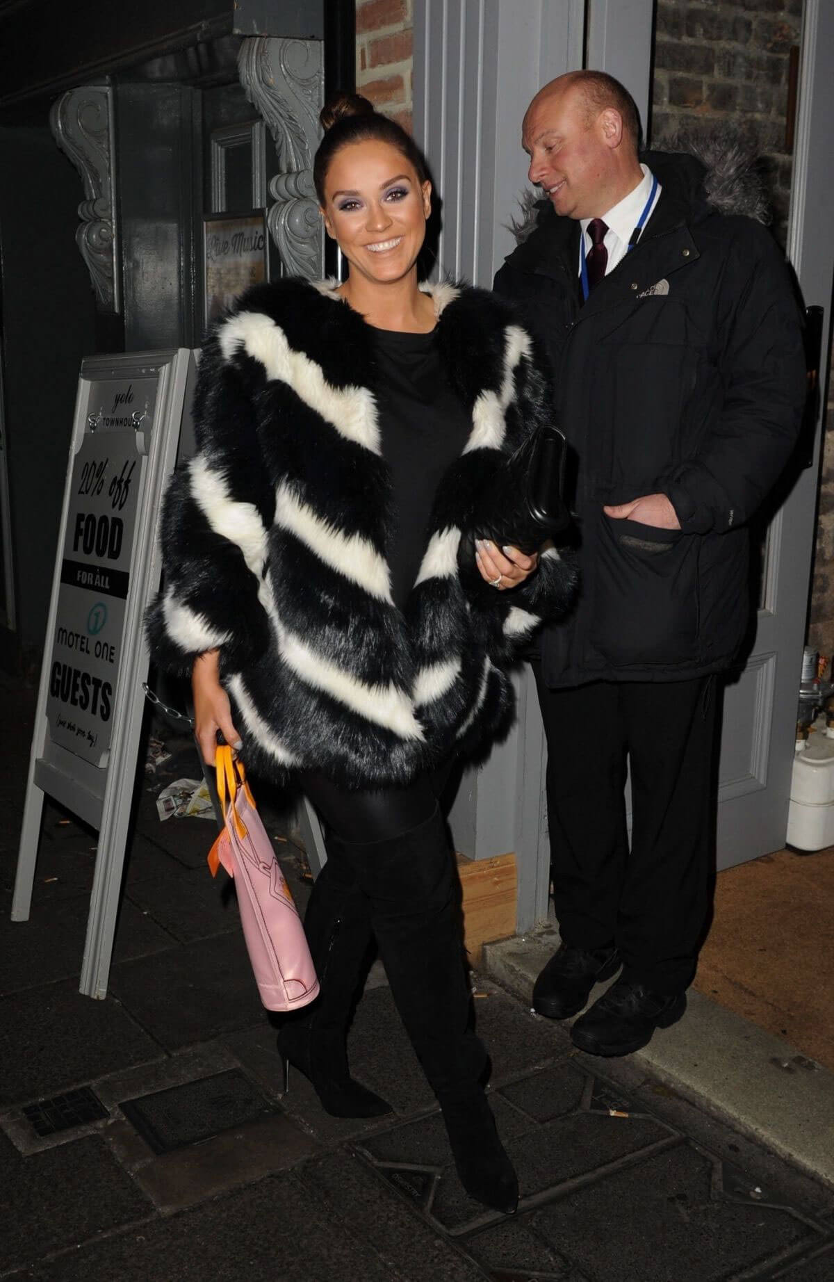 Vicky Pattison Stills Celebrates Her 30th Birthday at Yolo Townhouse in Newcastle 2017/12/30