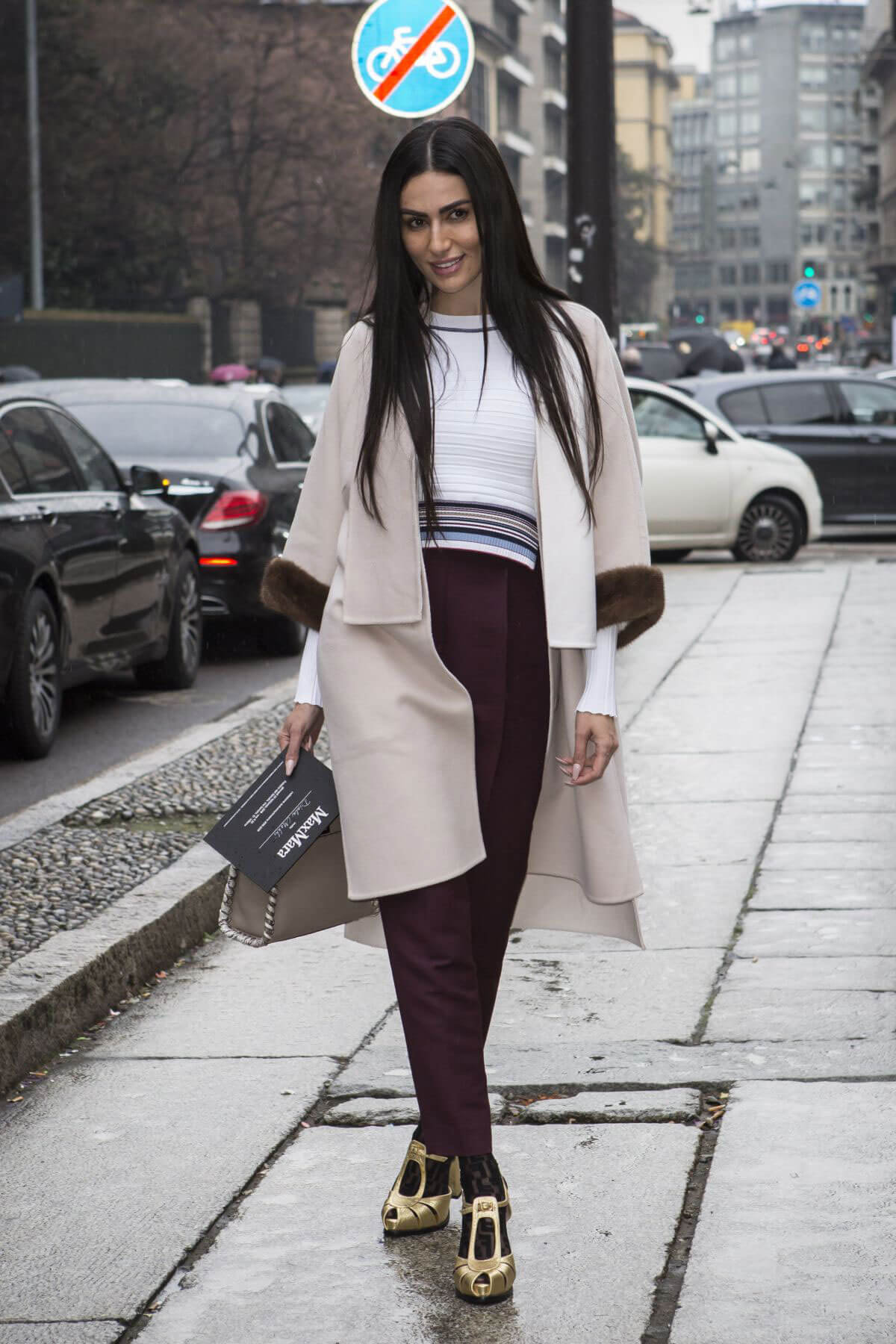 Diala Makki Stills Leaves Max Mara Show at Milan Fashion Show 2018/02/22