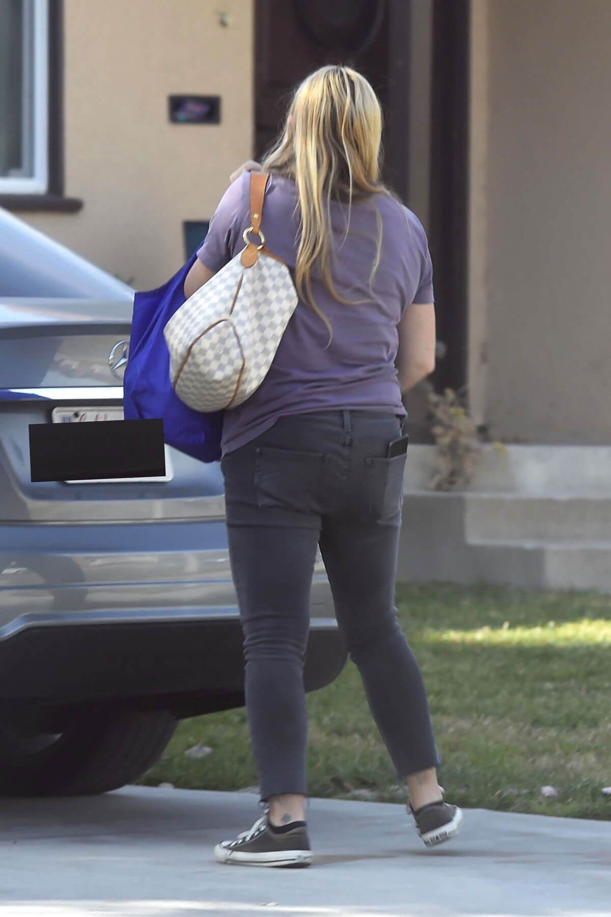 Nicole Eggert Stills Out and About in Los Angeles 2018/02/01
