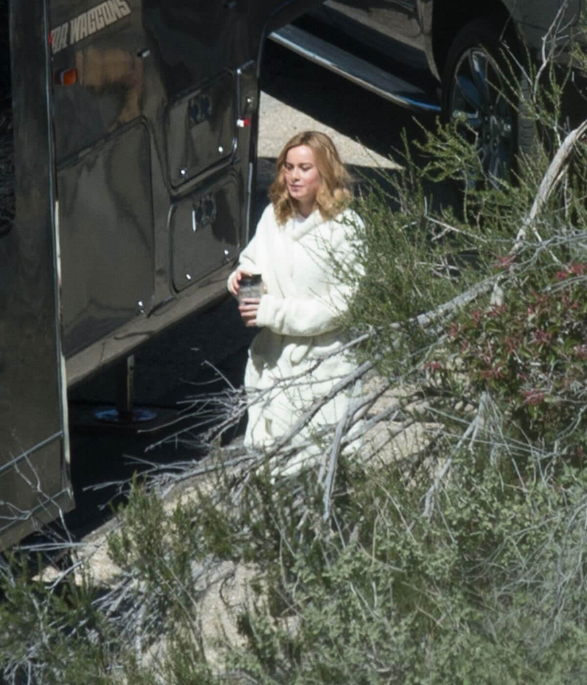 Brie Larson Stills on the Set of Captain Marvel in Los Angeles 2018/03/26