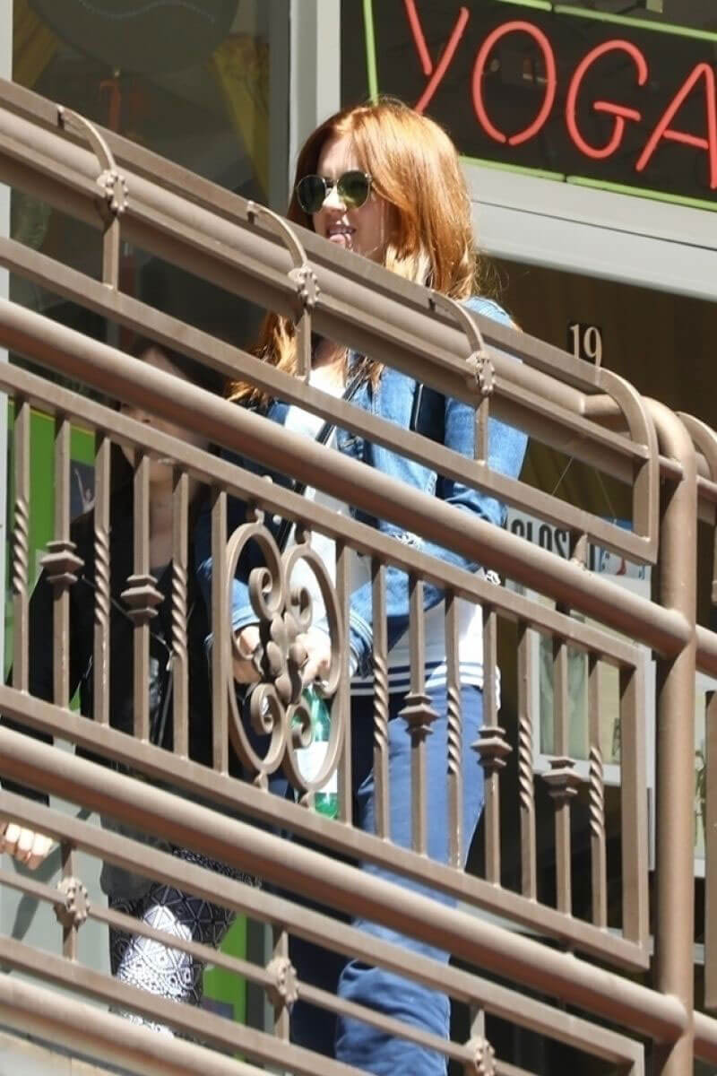 Isla Fisher Stills Out in Los Angeles 2018/03/26