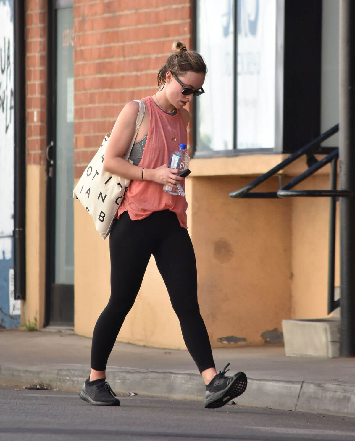 Olivia Wilde Stills Leaves a Gym in Studio City 2018/02/09