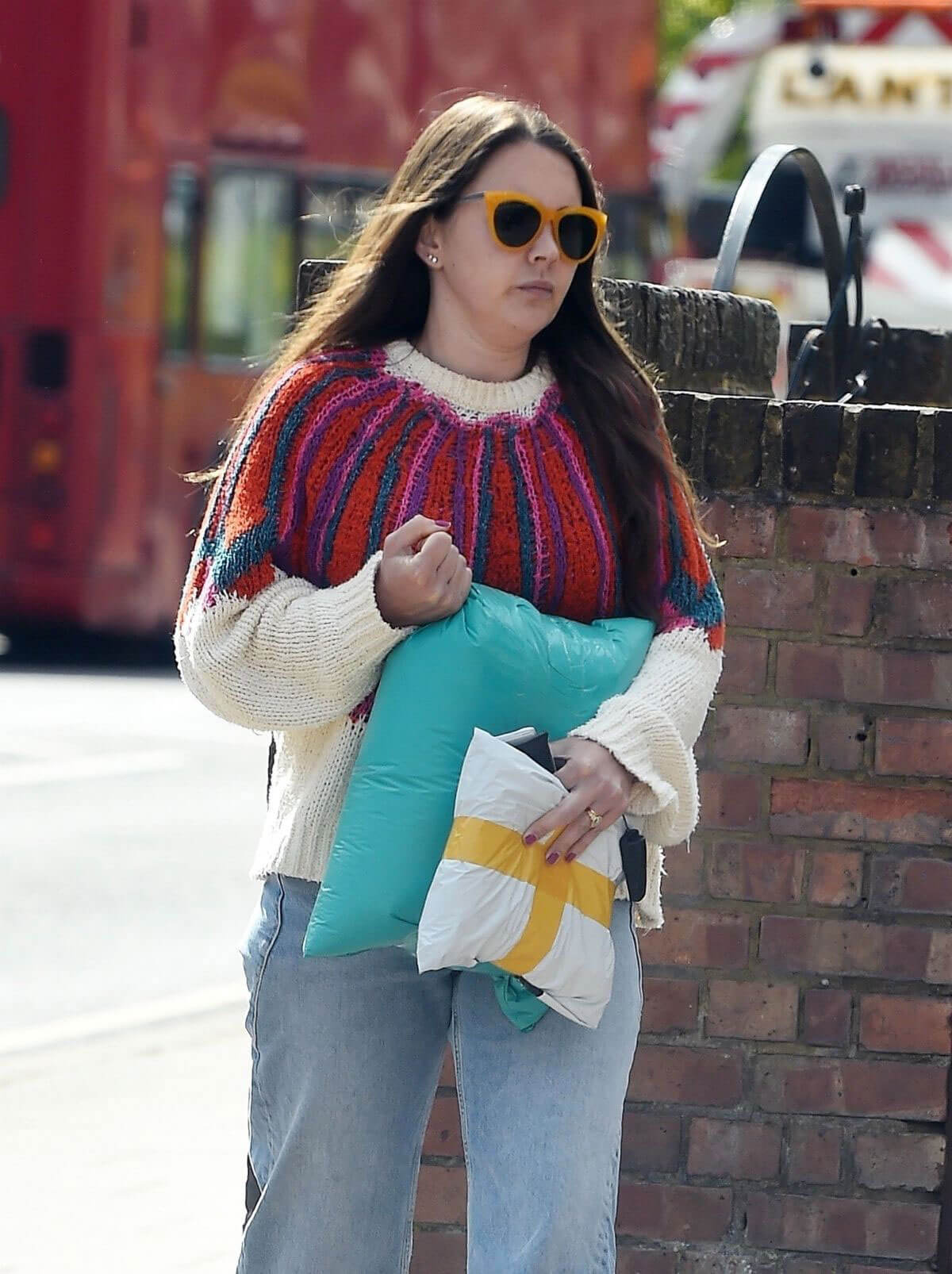 Lacey Turner Stills Out Shopping at Poundland in London 2018/04/26