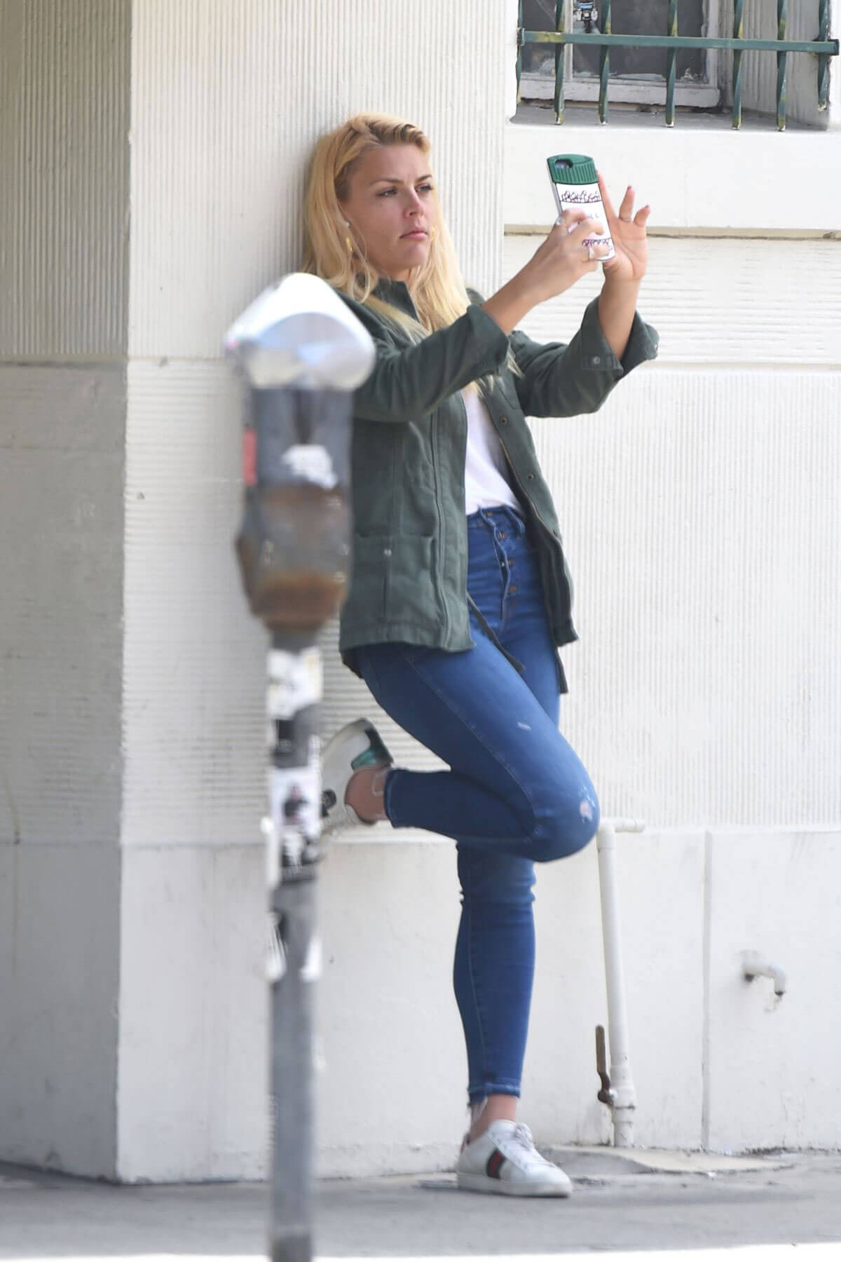 Busy Philipps at a Coffee Shop in Los Angeles 2018/05/29