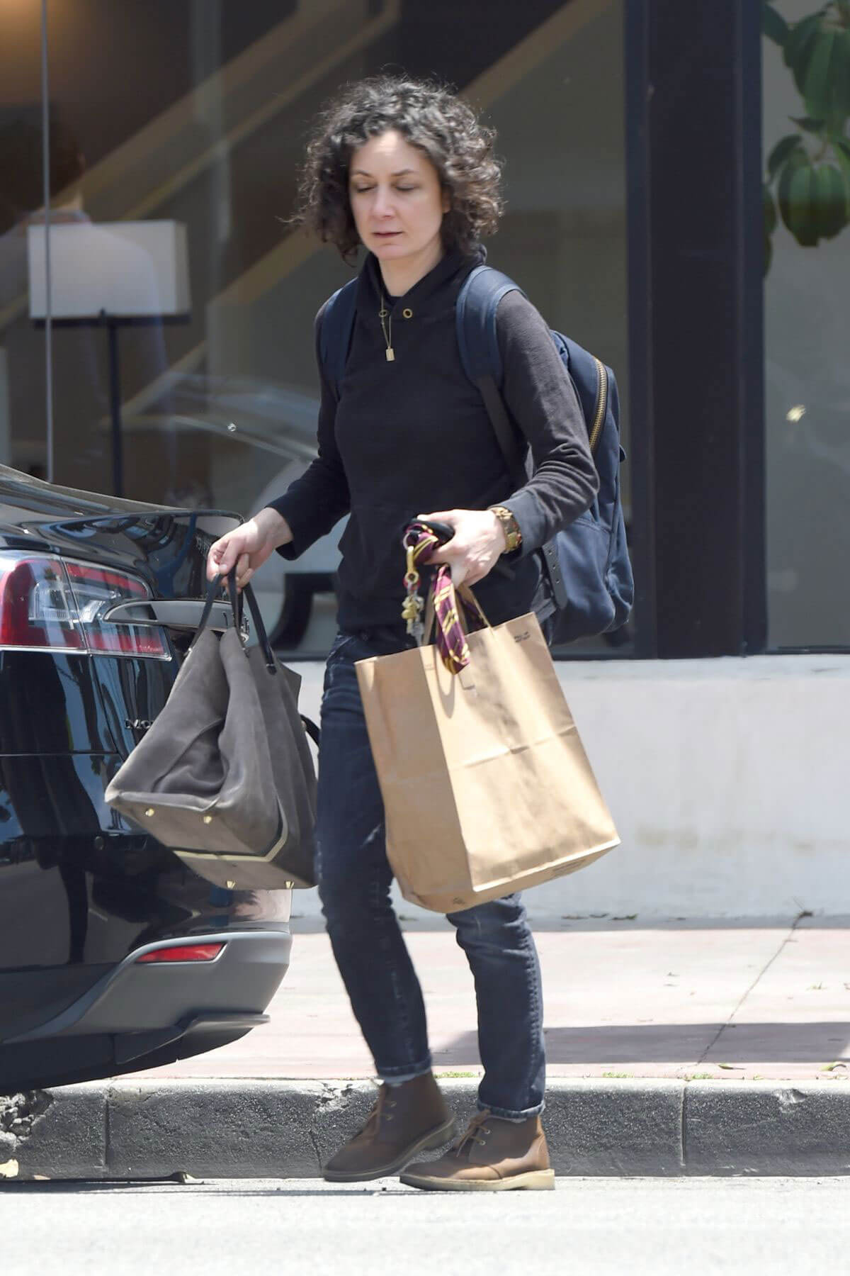 Sara Gilbert Stills Out and About in Los Angeles 2018/05/06