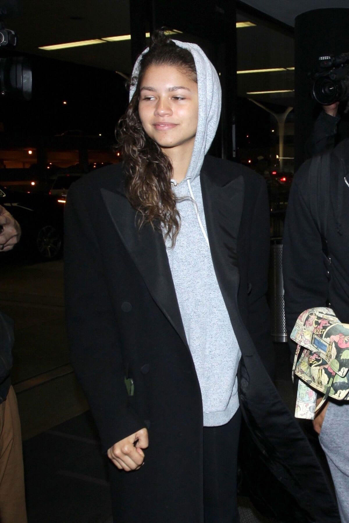 Zendaya Stills at LAX Airport in Los Angeles 2018/05/21