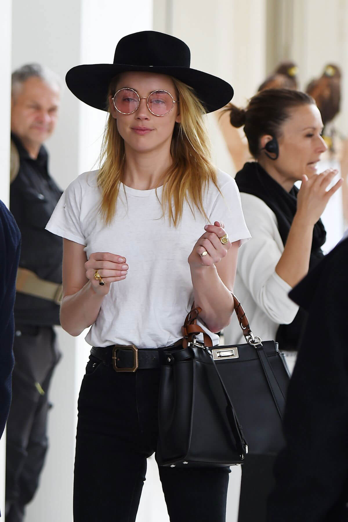 Amber Heard Leaves Her Hotel in Cannes 2018/05/13