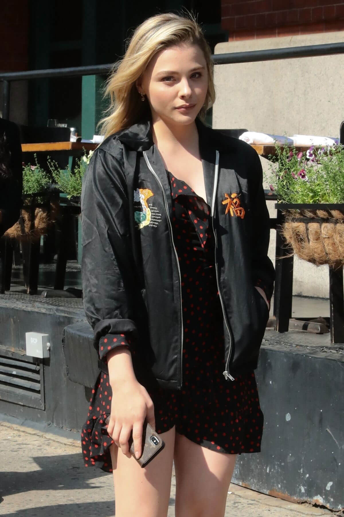 Chloe Moretz Stills Out and About in New York 2018/06/07