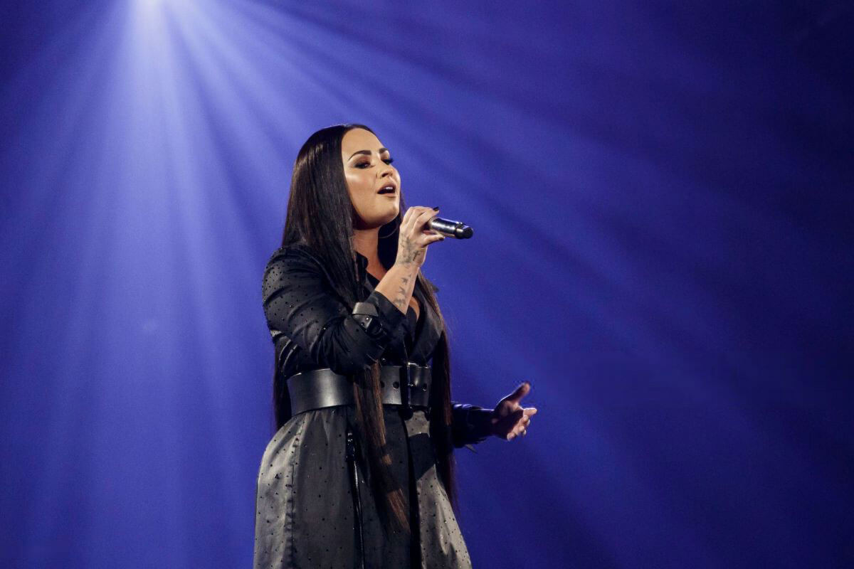 Demi Lovato Performs at Tell Me You Love Me Tour in Barcelona 2018/06/21