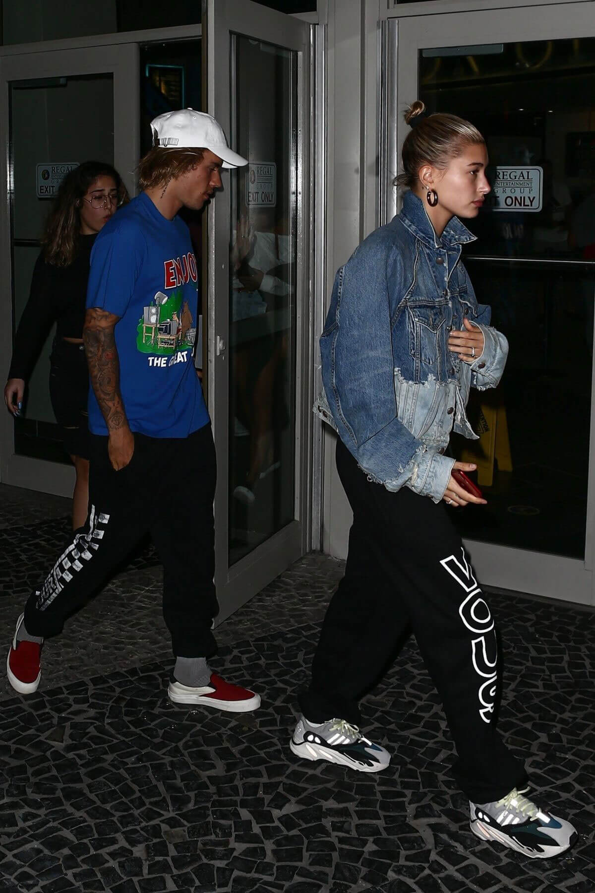 Hailey Baldwin and Justin Bieber Out in Miami 2018/06/11