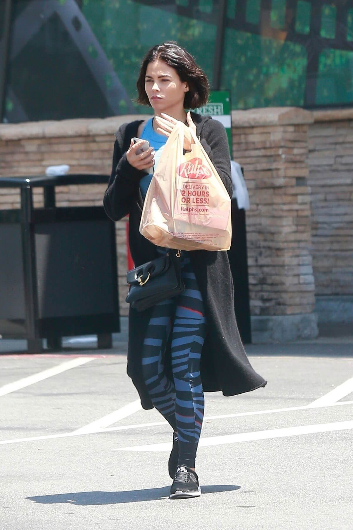 Jenna Dewan Stills Out Shopping in Studio City 2018/06/07