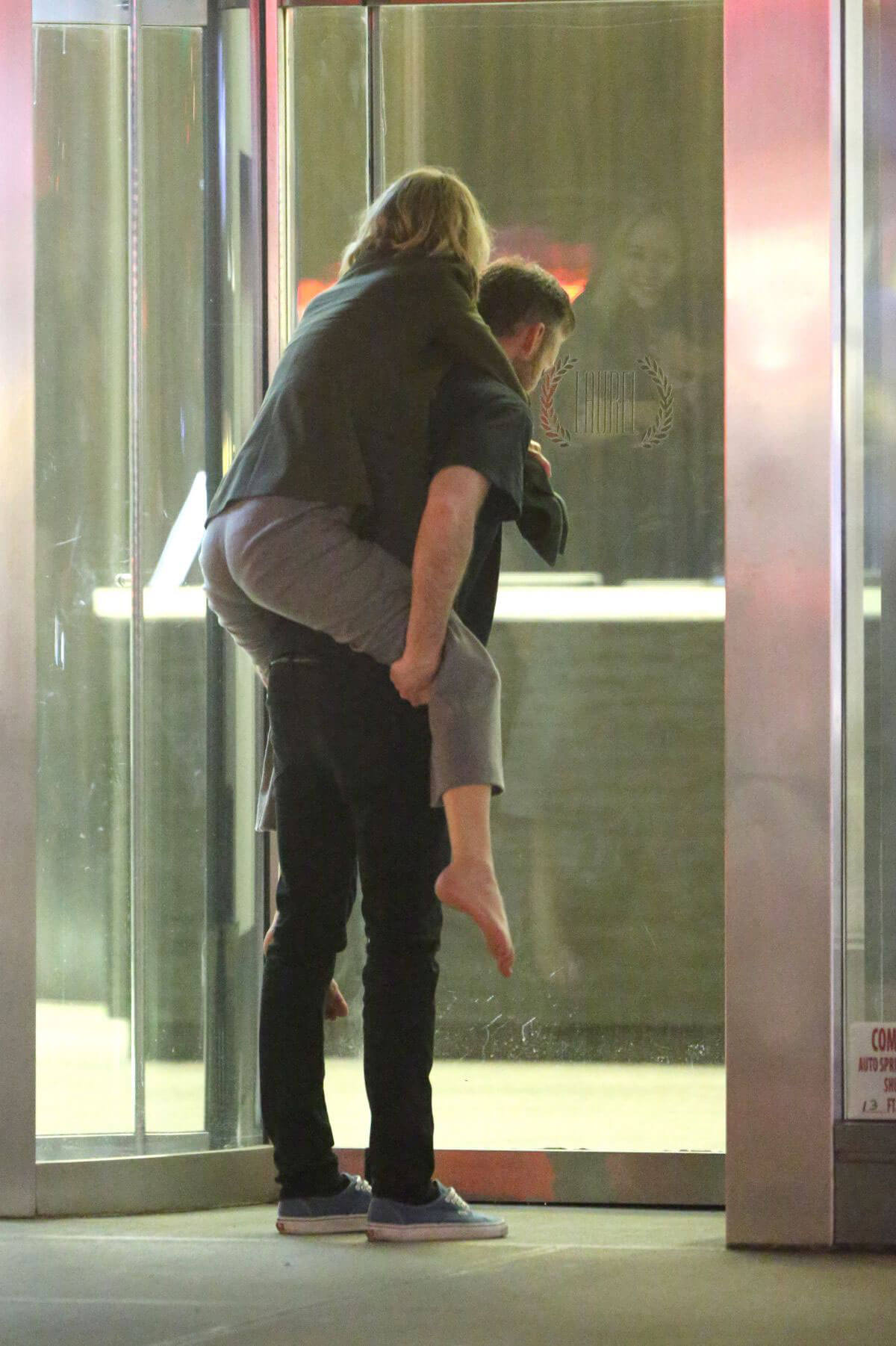 Jennifer Lawrence Carried on the Back of Cooke Maroney in New York 2018/06/13