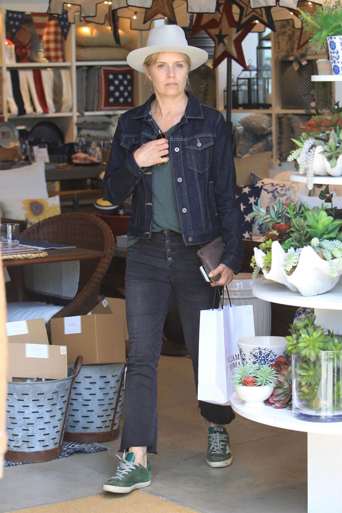 Kim Dickens Shopping at Williams Sonoma in Beverly Hills 2018/06/04